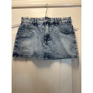 NWT SHEIN Women’s Acid Wash Denim Mini Skirt Size S Blue Preppy Festive Low Rise